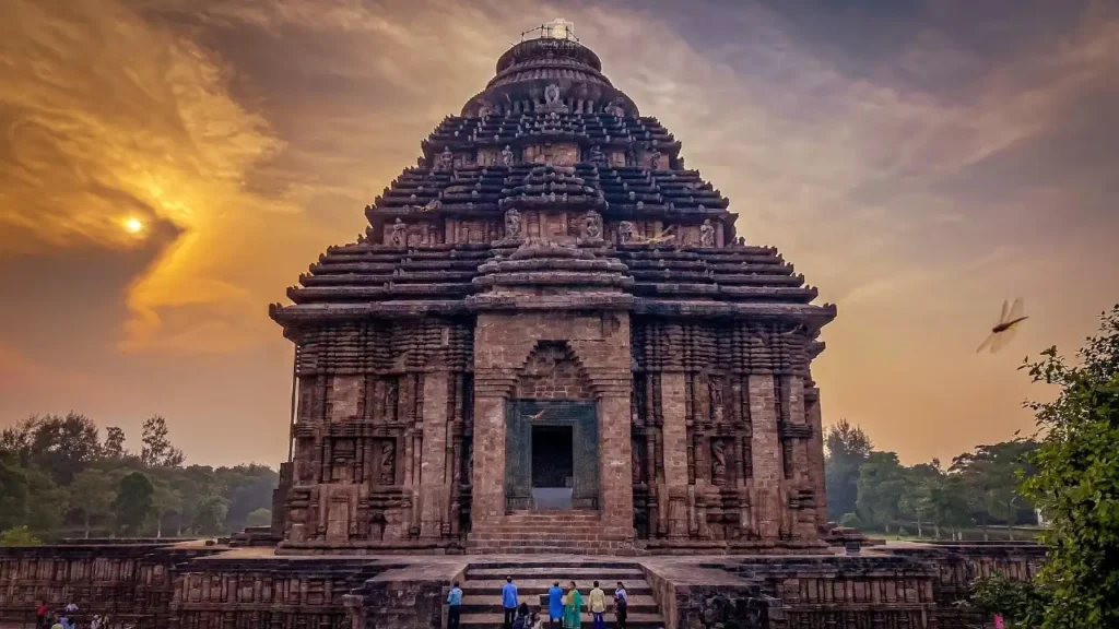 Surya Temple at Konark | localdrive
