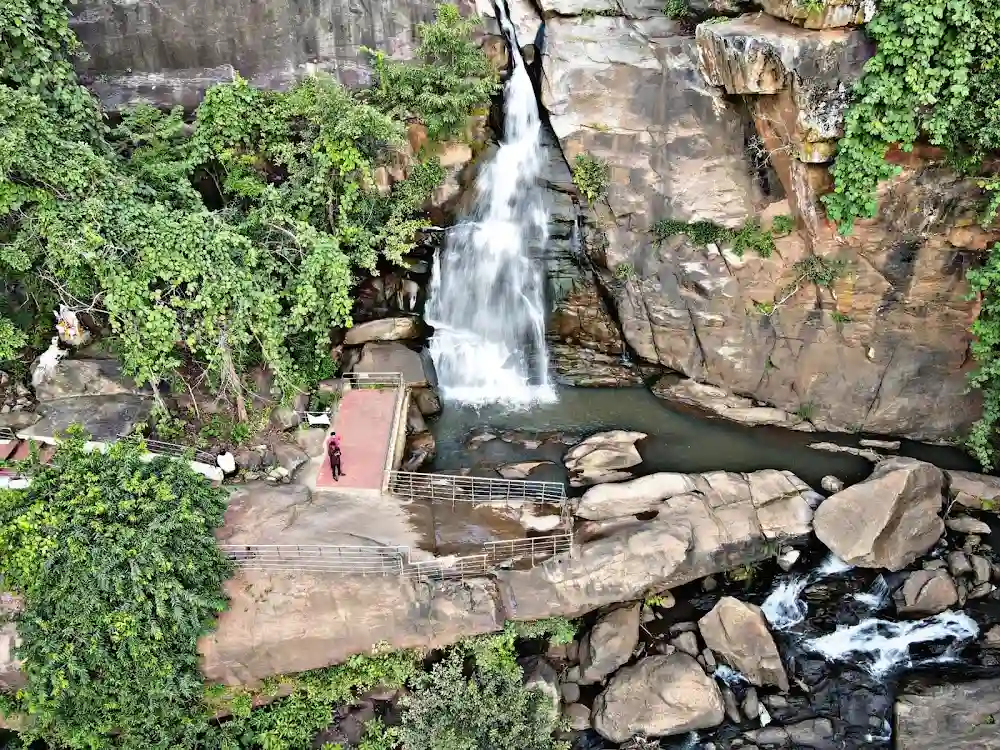 Phurlijharan Waterfall Bhawanipatna | localdrive