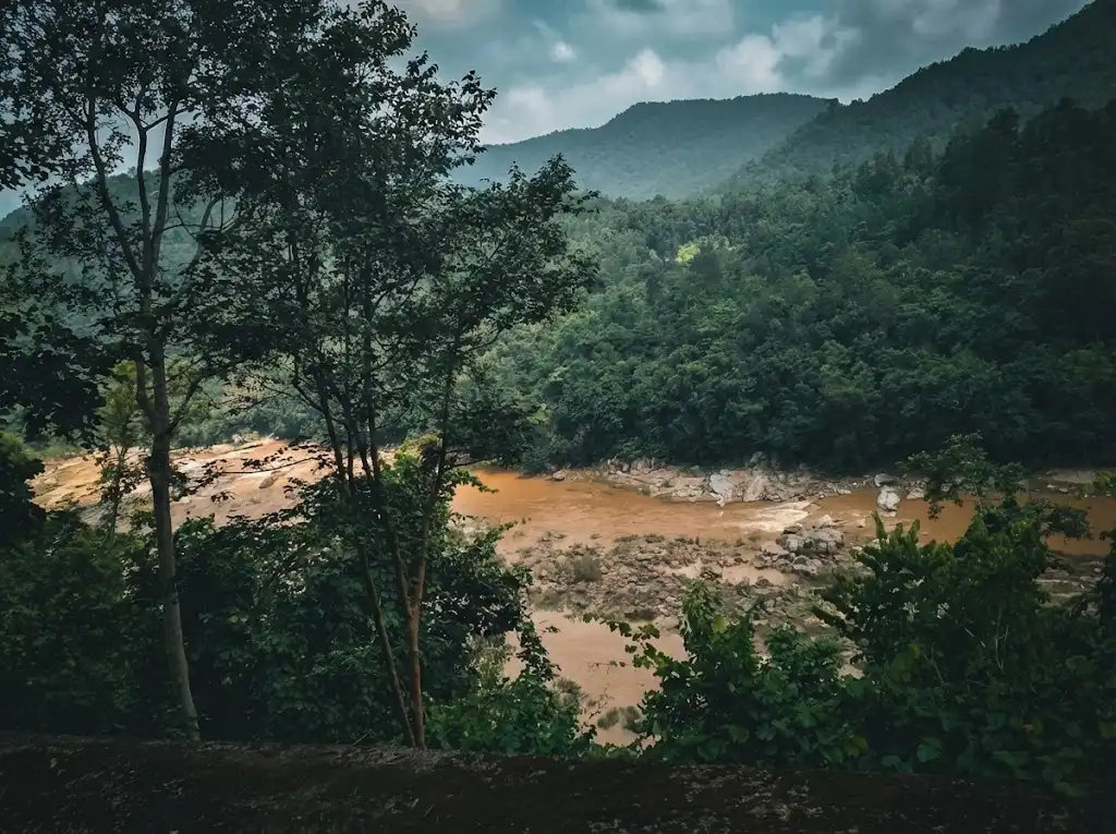 Putudi Waterfall | localdrive