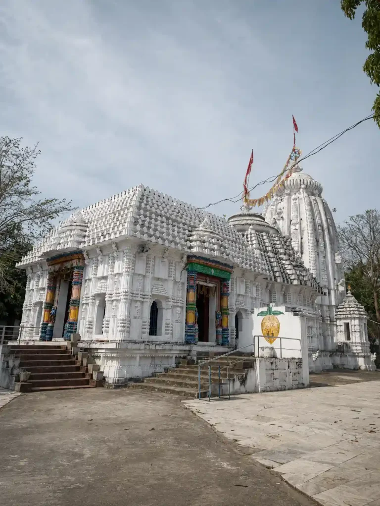 Khandapada Palace | localdrive