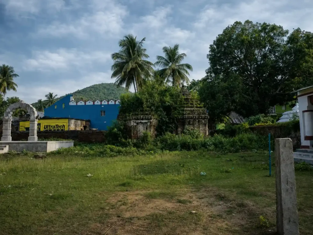 Khandapada Palace | localdrive