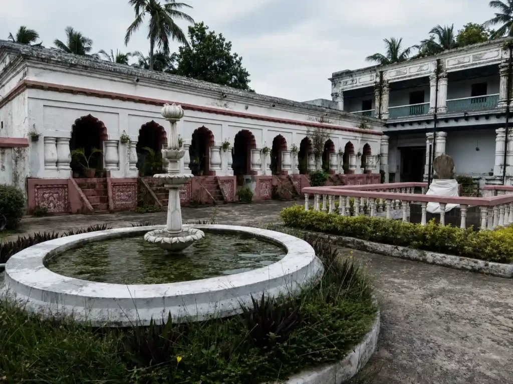 Khandapada Palace | localdrive
